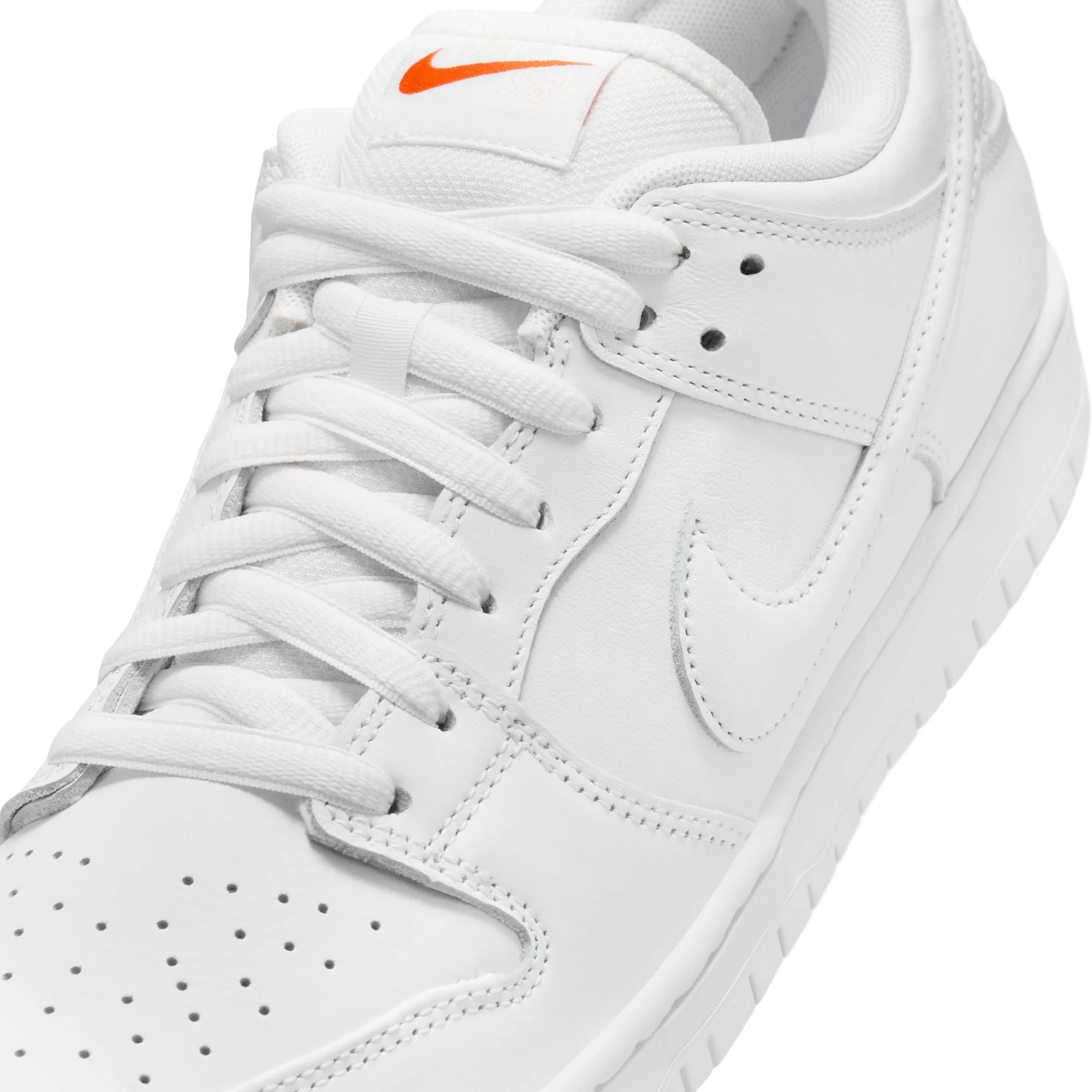 DUNK LOW PRO ISO TRIPLE WHITE