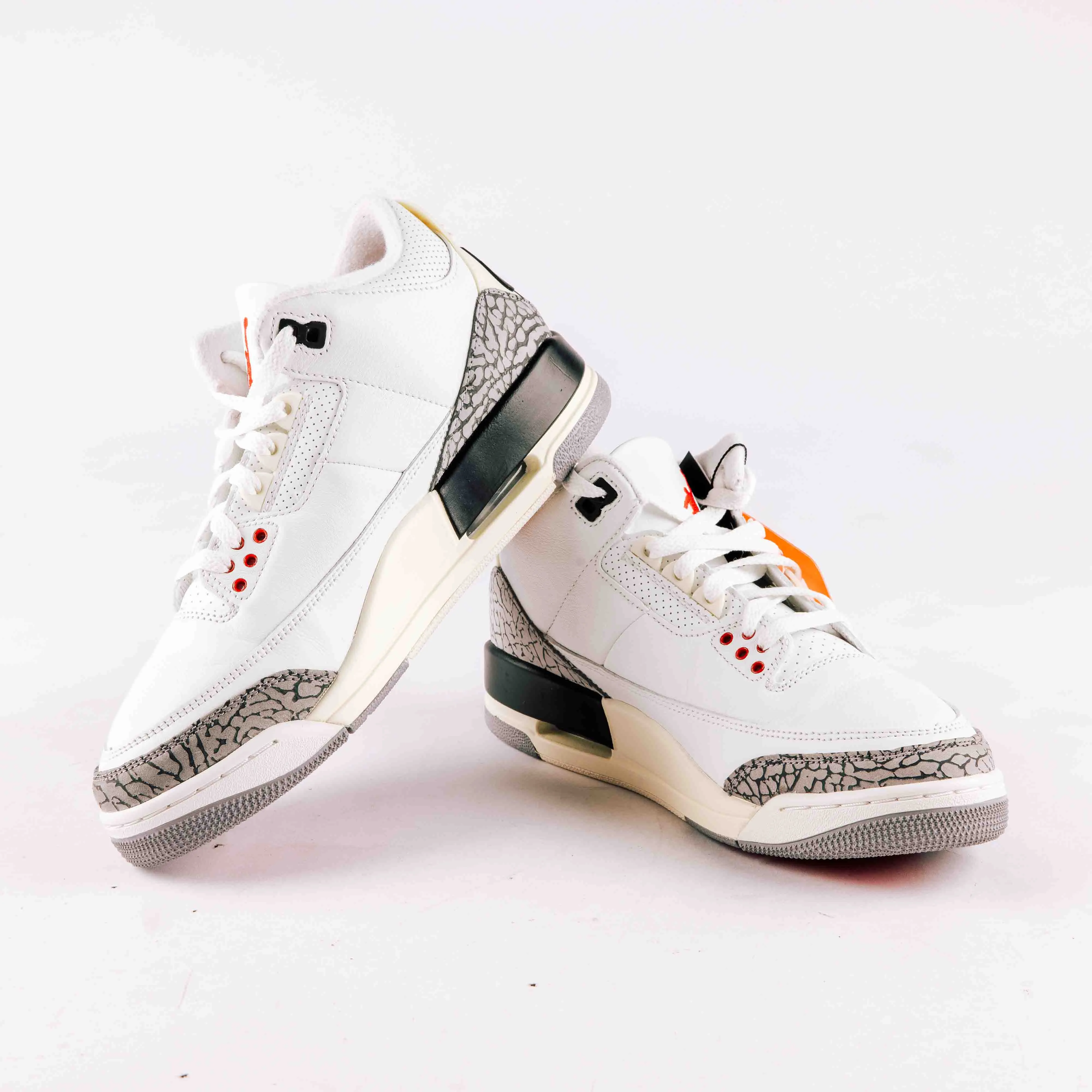 Jordan 3 Retro White Cement Reimagined - Used - 0805