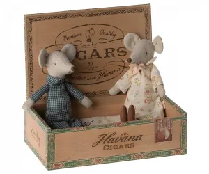 Maileg | Grandma & Grandpa Mice in Cigarbox